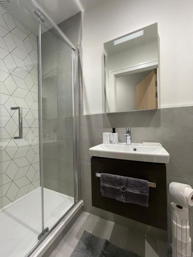 Aeropartment & Aerotel, London Heathrow Airport, Terminal 4, Ev Stations & Cheap Parking On Site! Hillingdon Eksteriør bilde